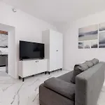 Cozy In The Old Town Of By Renters Apartman